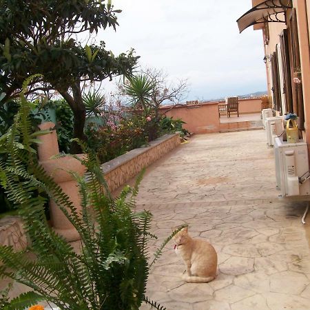 B&B Villa Sul Golfo Куарту-Сант'Елена Екстер'єр фото