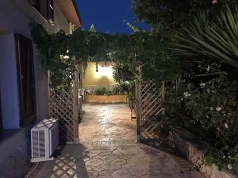 B&B Villa Sul Golfo Куарту-Сант'Елена Екстер'єр фото