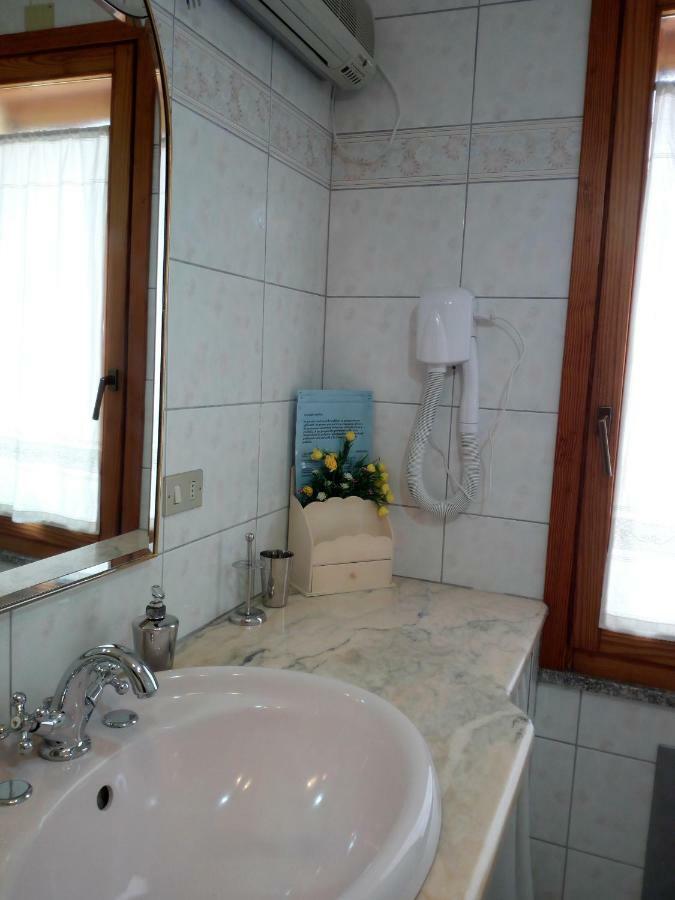 B&B Villa Sul Golfo Куарту-Сант'Елена Екстер'єр фото