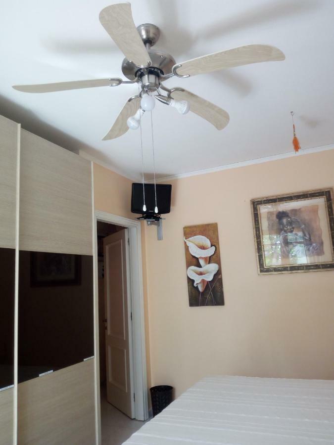 B&B Villa Sul Golfo Куарту-Сант'Елена Екстер'єр фото