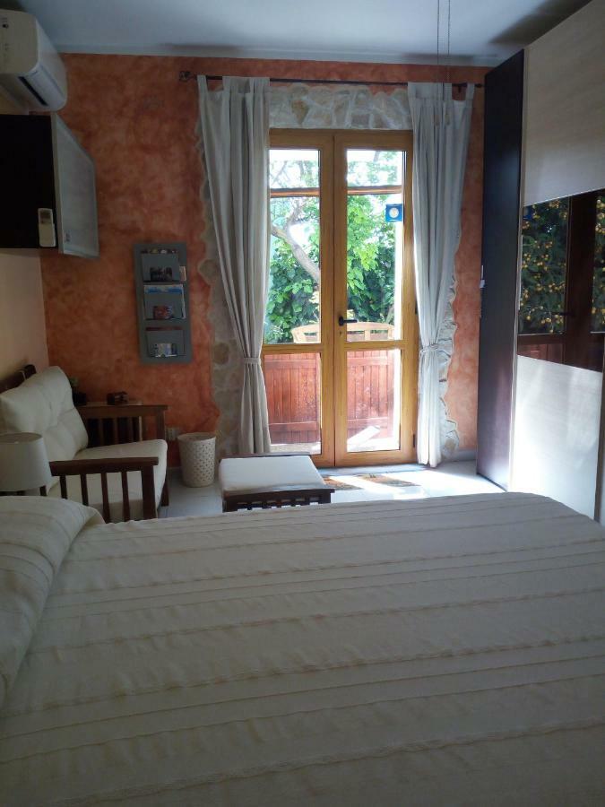 B&B Villa Sul Golfo Куарту-Сант'Елена Екстер'єр фото